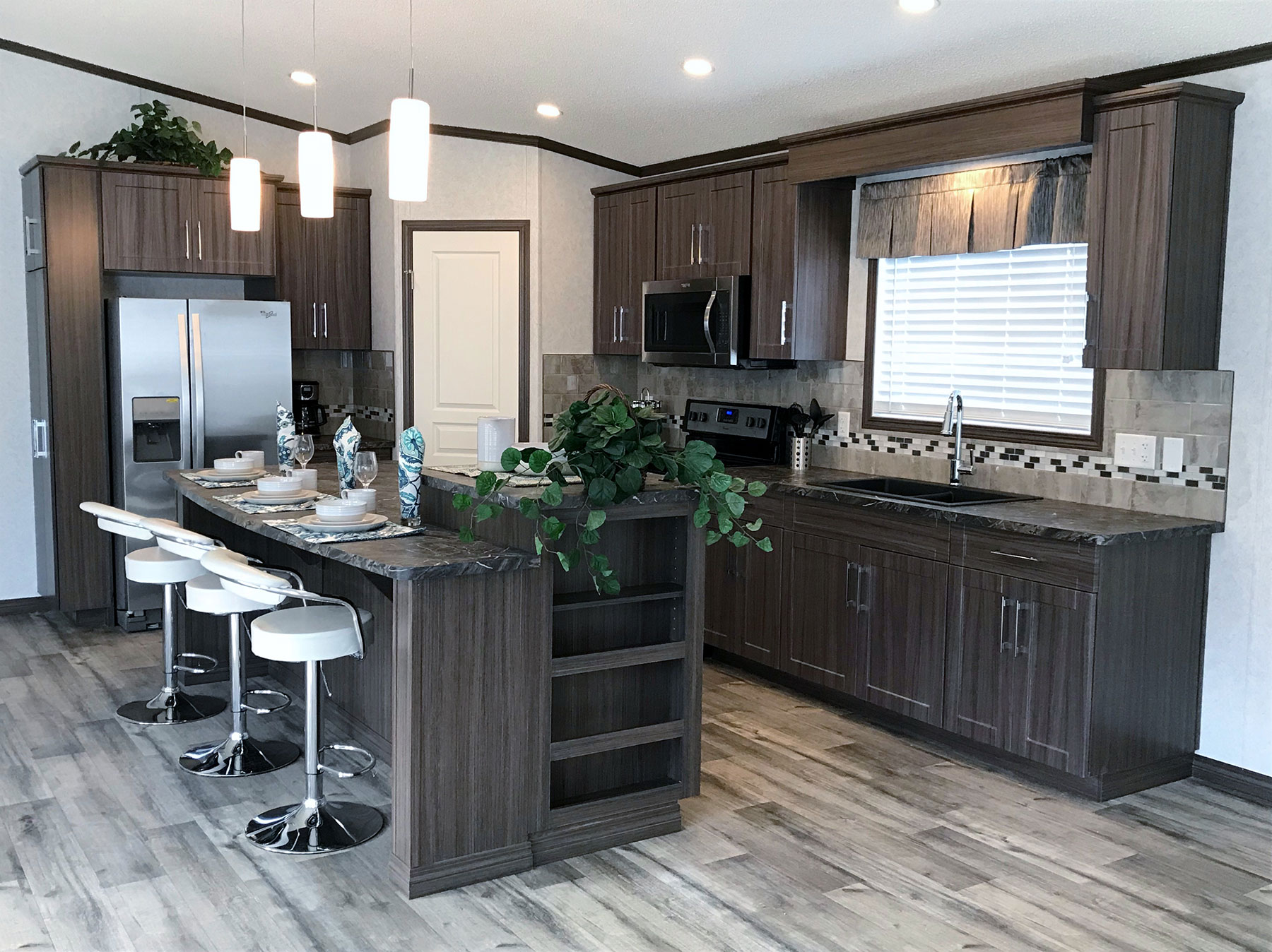 Kitchen with Island